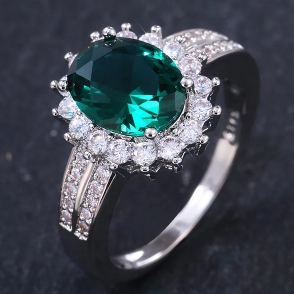 Stunning Green Cubic Zirconia Halo Ring - Picture 3 of 6